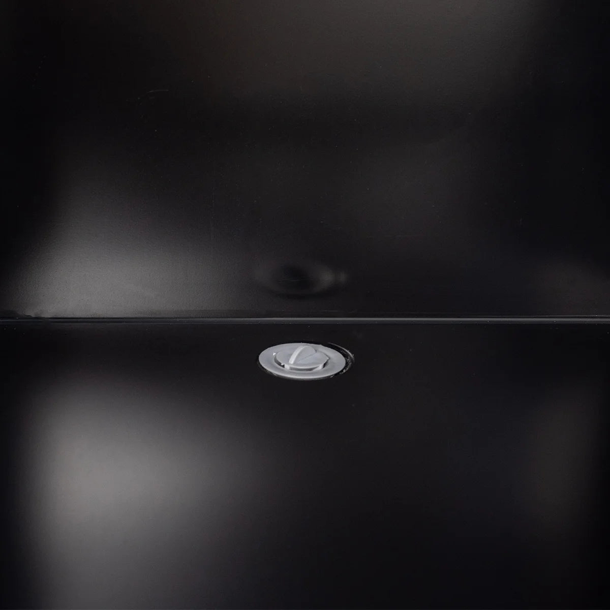 Getränkekühlschrank GKS-160 Slim, 160 Liter Kühlraumvolumen, Innenbeleuchtung, schwarz
