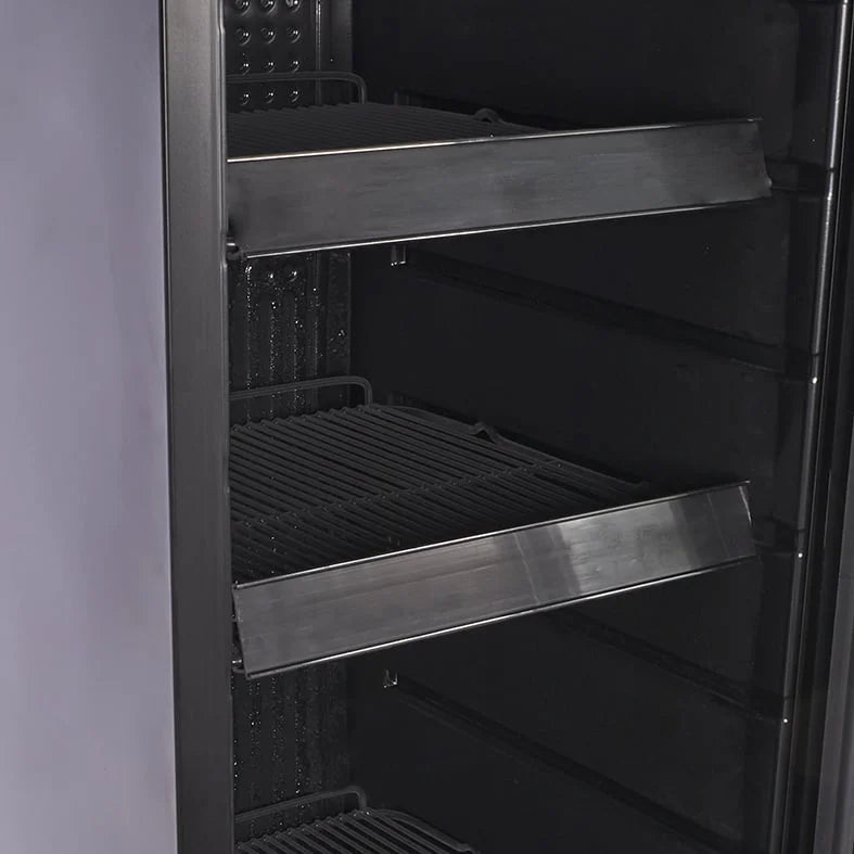 Gastro-Cool GD135 Getränkekühlschrank Retro Slim 135 Liter schwarz/schwarz, LED, Retro Design