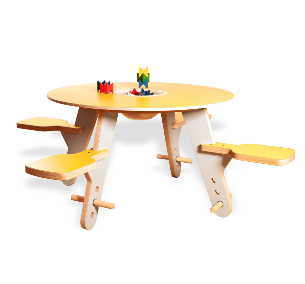 TAVI SPIELTISCH