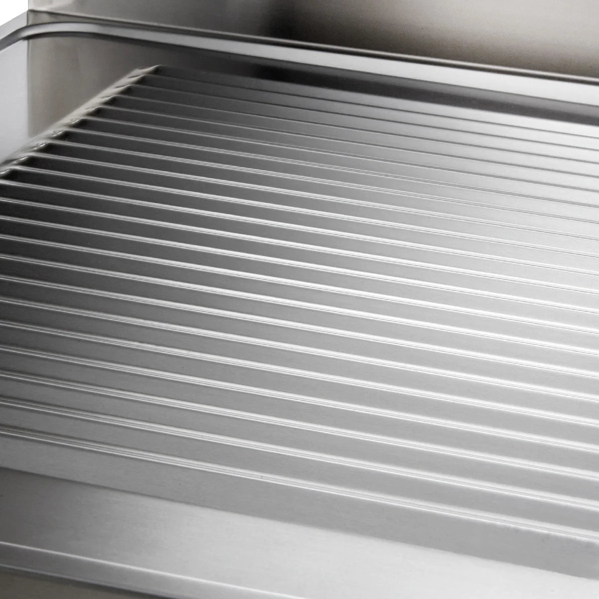 Spültisch Basic 10x6 mit 1 Becken rechts, Aufkantung und Grundboden
